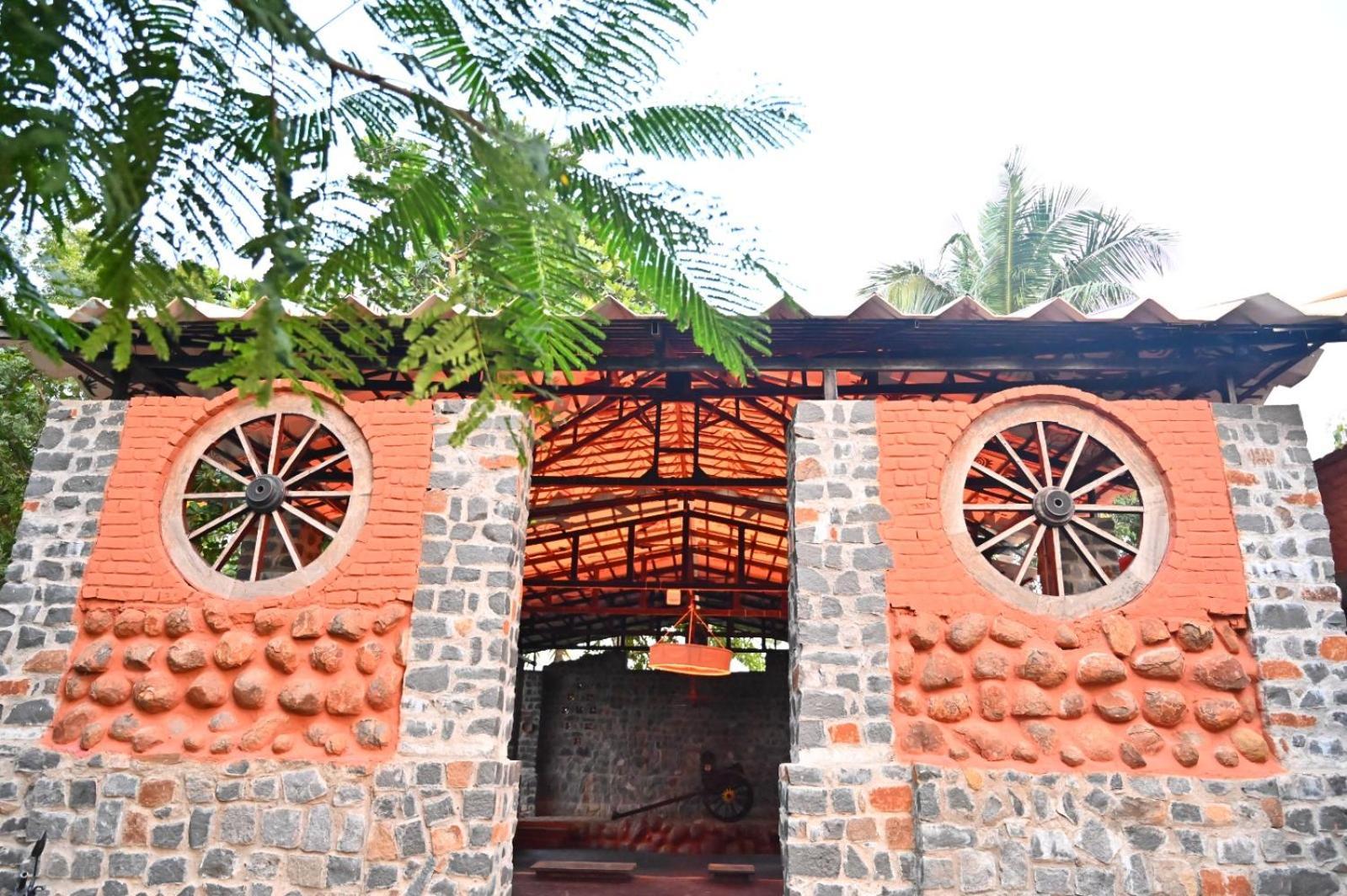 Pathayam Inn Tiruvannāmalai Exteriör bild